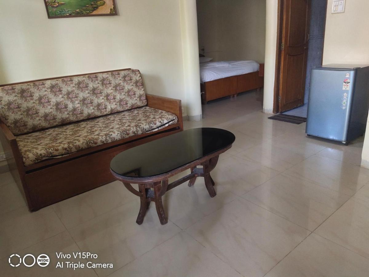 Tanisha Guest House ボグマロ エクステリア 写真