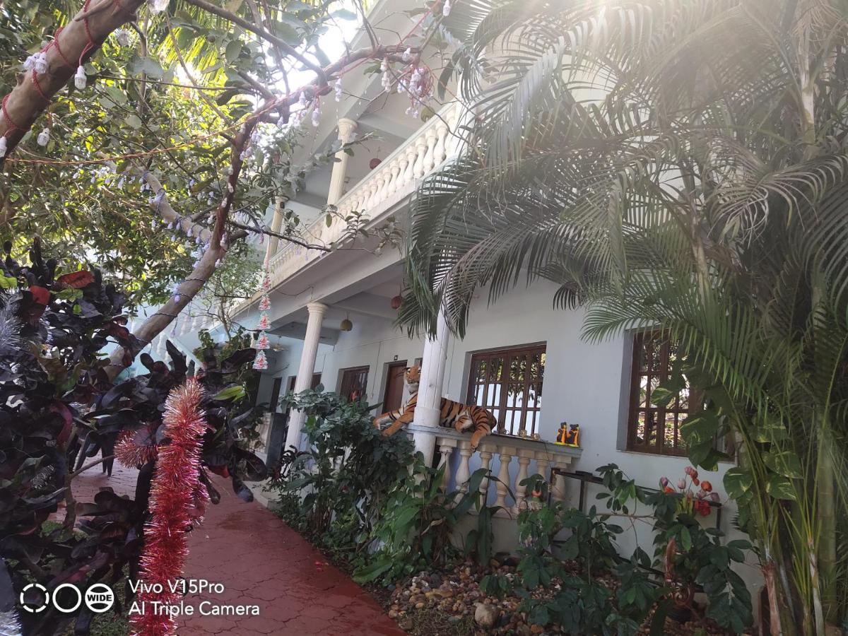 Tanisha Guest House ボグマロ エクステリア 写真
